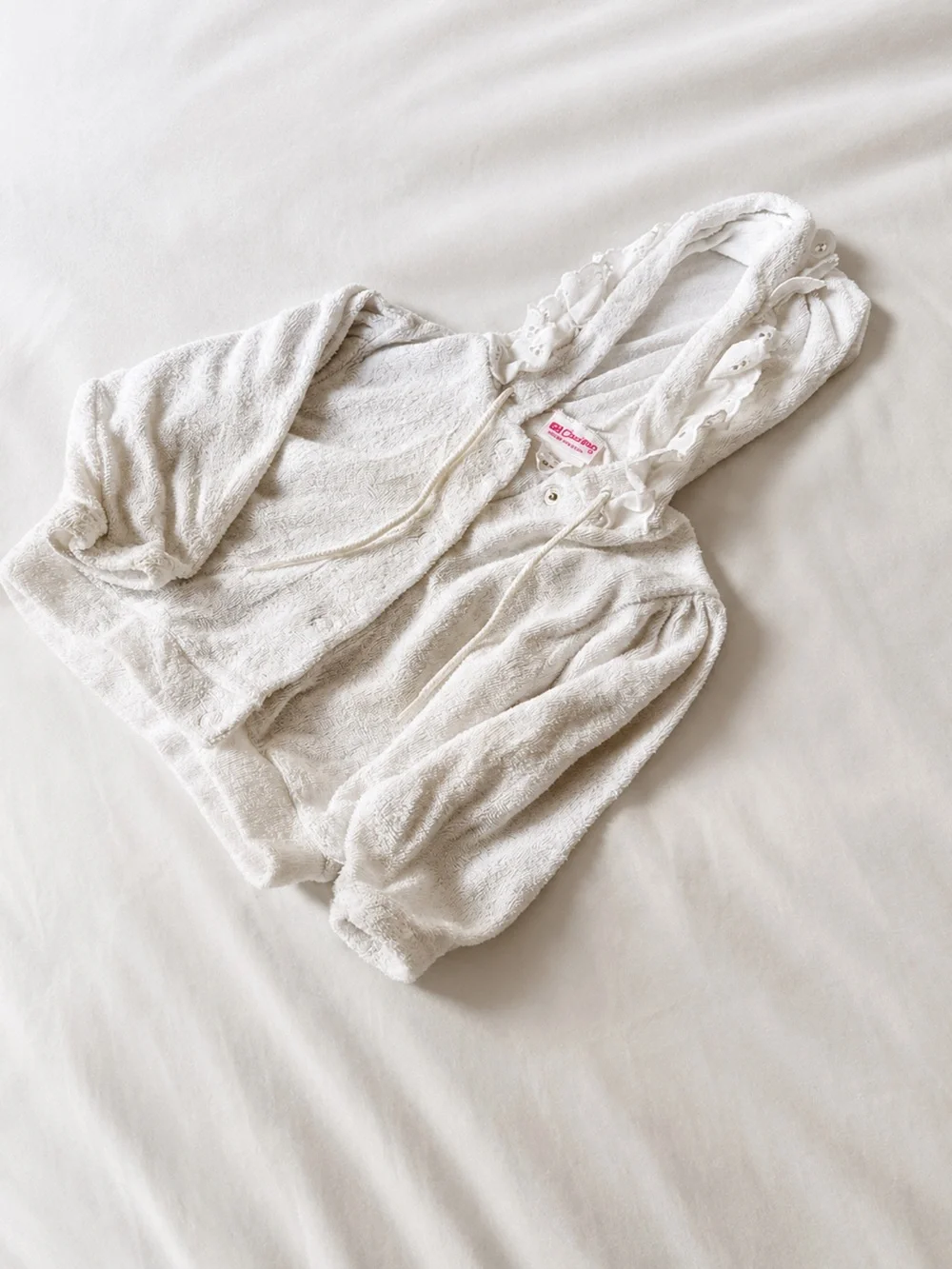 Vintage Carter’s Baby White Lace Hooded Jacket – Size 12M
